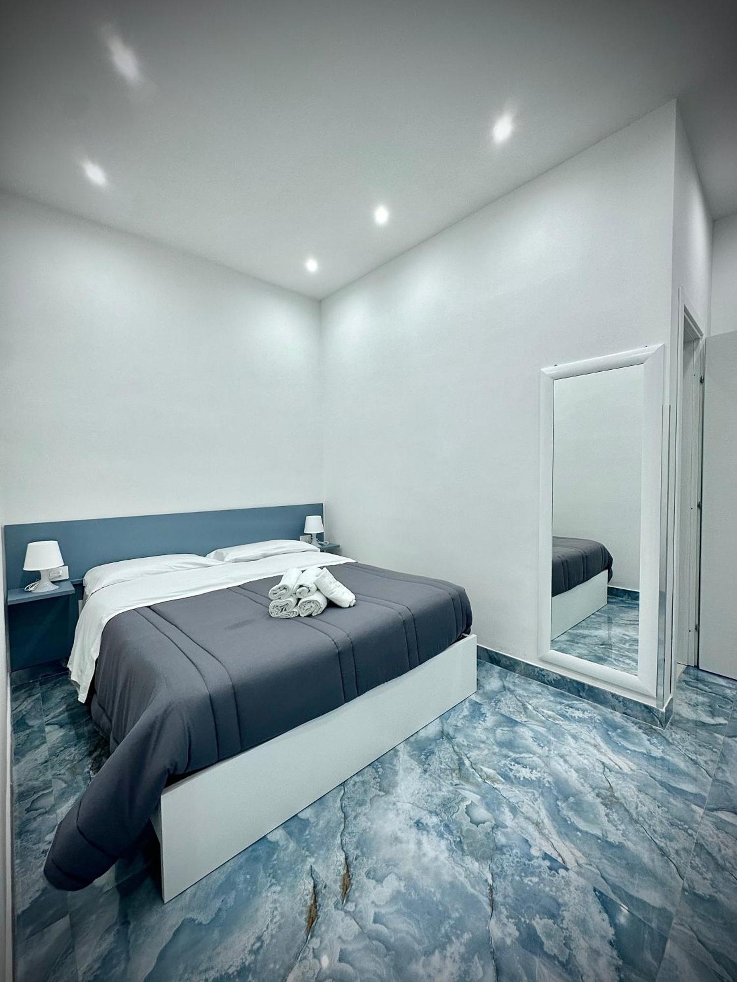 Marvit Central Luxury Napoli Esterno foto