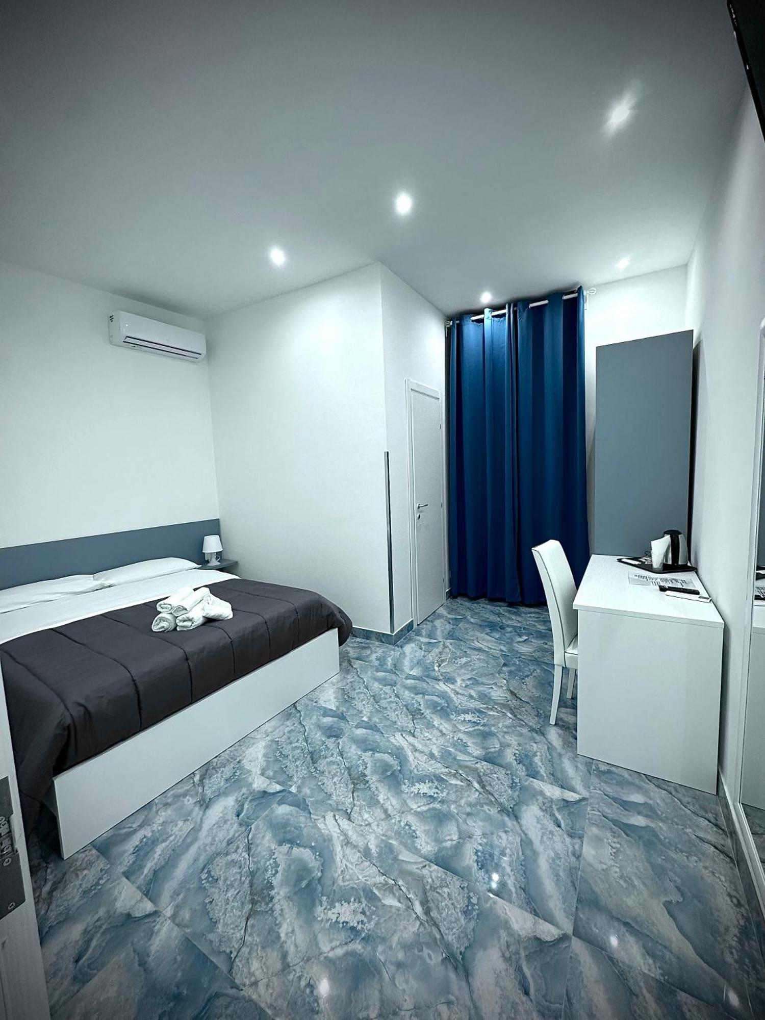 Marvit Central Luxury Napoli Esterno foto